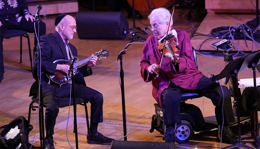 In The Fiddlers House With Itzhak Perlman