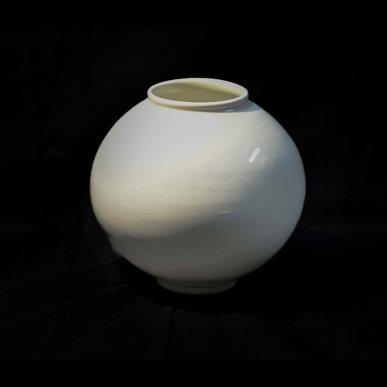 Eunkyung Han, Moon Jar