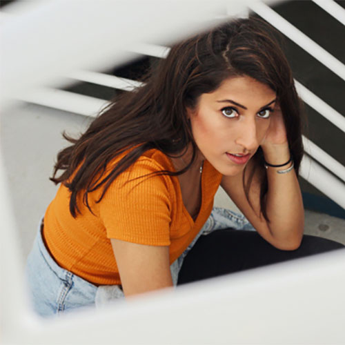 BOOK Anjali Taneja