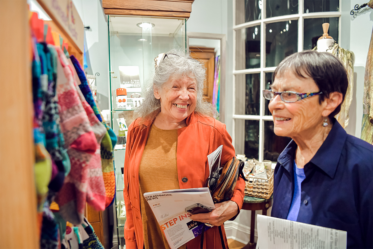 Museum Shop Holiday Market Shoppers